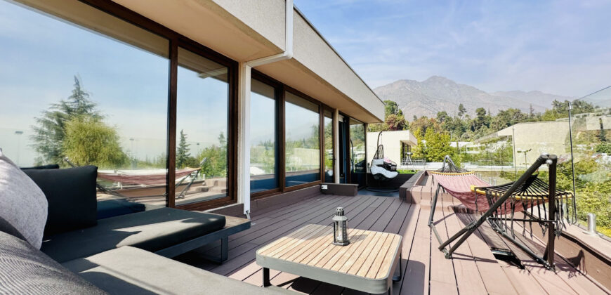Hermosa casa en Liquido por viaje. Con vista la valle de la ciudad de Santiago