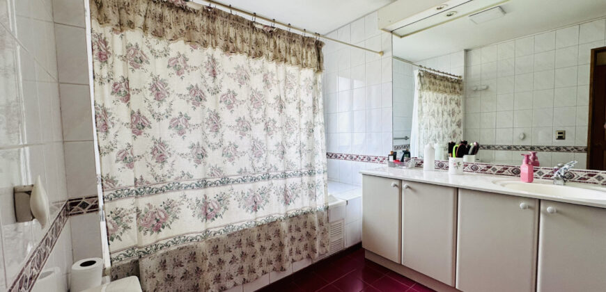 Hermosa casa en la mejor zona de las Condes, Quinchamali